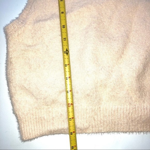 NWT Fuzzy Soft Y2K Crop Top Size Large - Picture 6 of 6